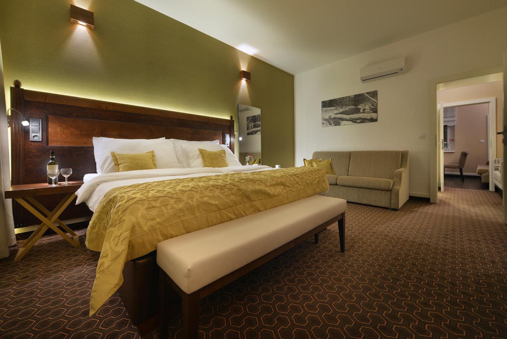 Vysocina Design Apartments Hlinsko Buitenkant foto